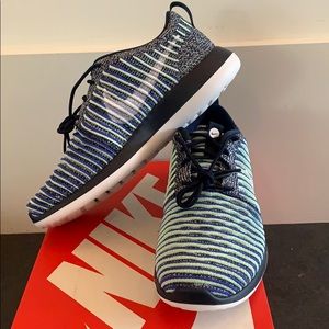 Brand New Women’s Nike Roshe Two Flyknit Shoes